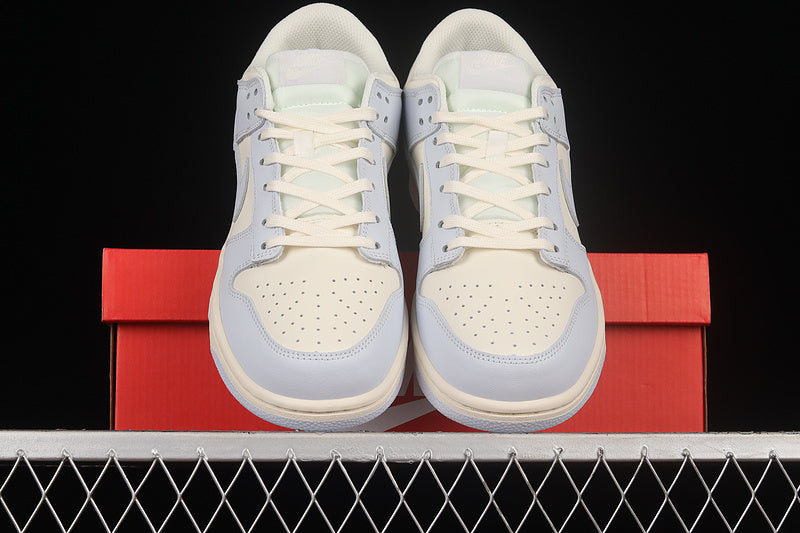 Nike SB Dunk Low Pro Rice White Light Purple