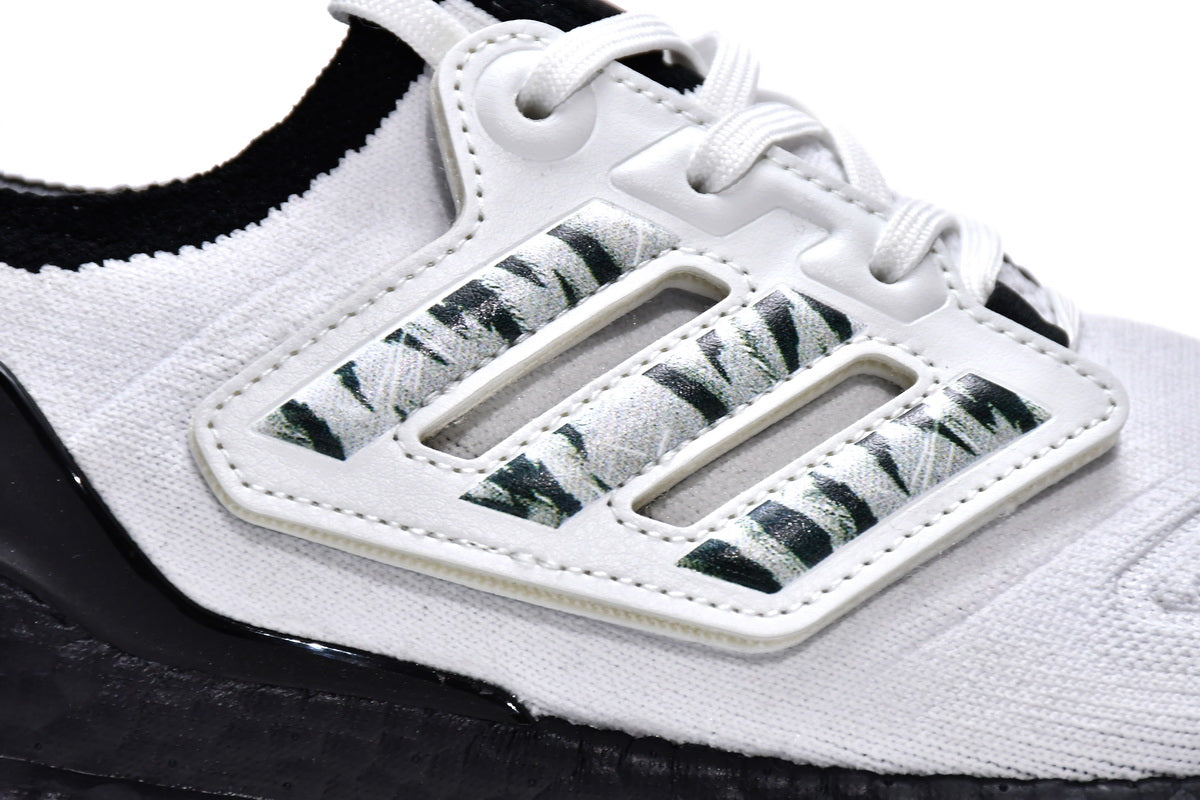 Adidas Ultra Boost 22 White Black