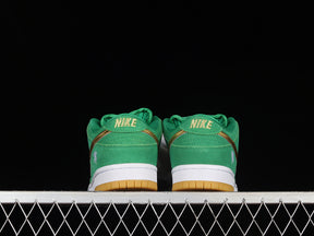 Nike SB Dunk Low 'ST. Patrick's Day'