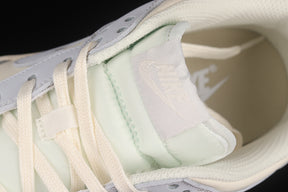 Nike SB Dunk Low Pro Rice White Light Purple